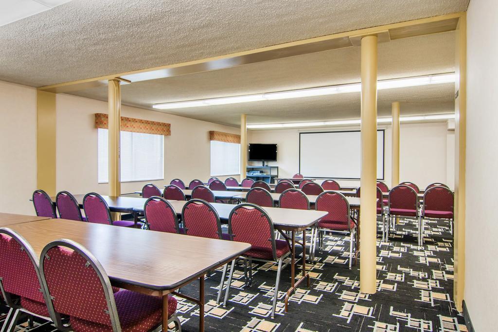 Quality Inn Tigard Portland Southwest Exterior photo